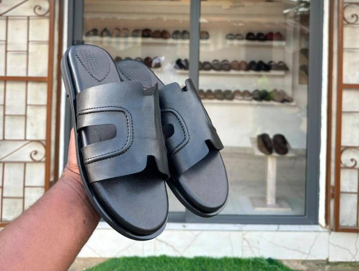 Chaussure en cuir modèle Latina - Cuir Gris